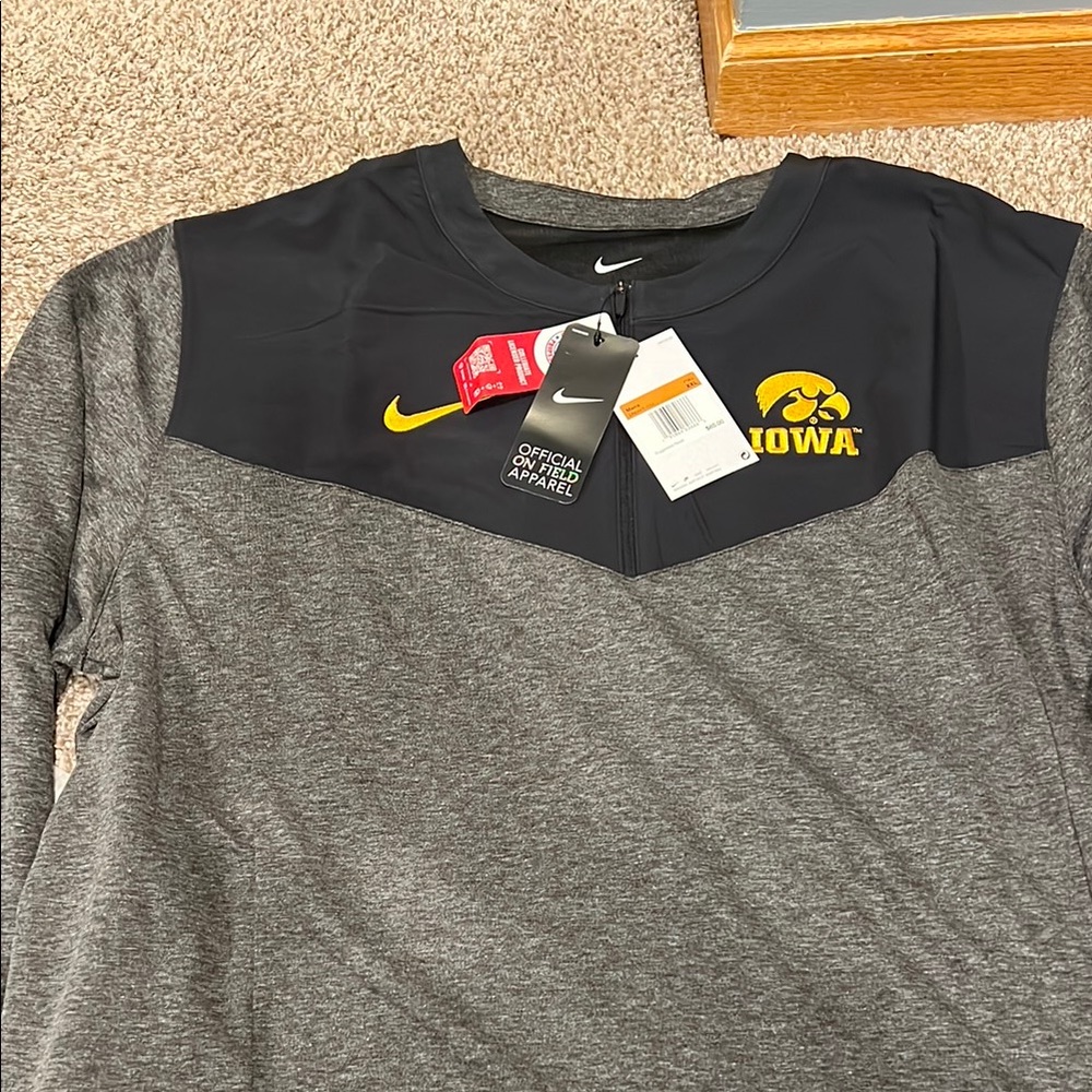 Nike Black and Gray Long Sleeve Tee Sporty Design